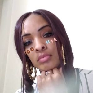 Meet your Posher, Kindra